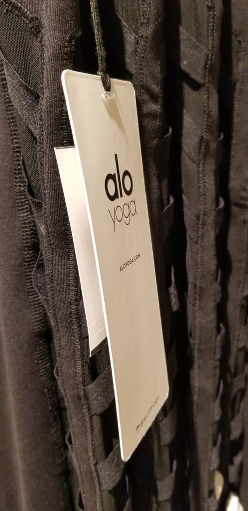 alo yoga tag