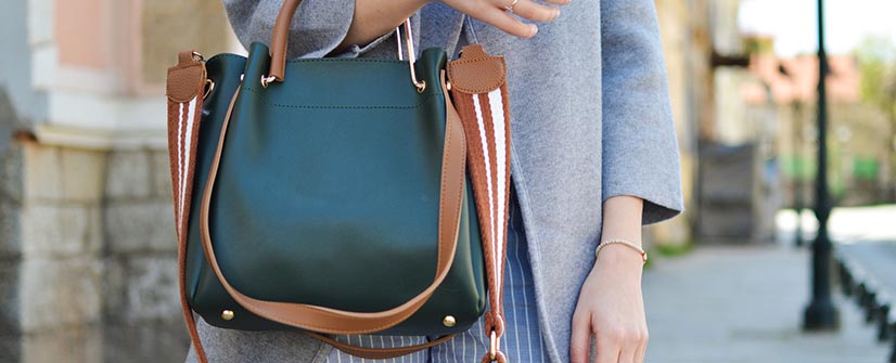 womens shoulder bags background