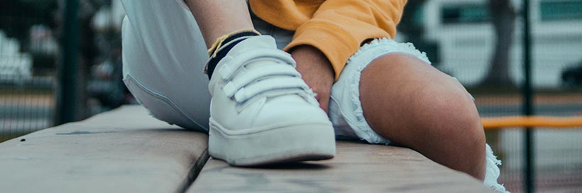 womens sneakers background